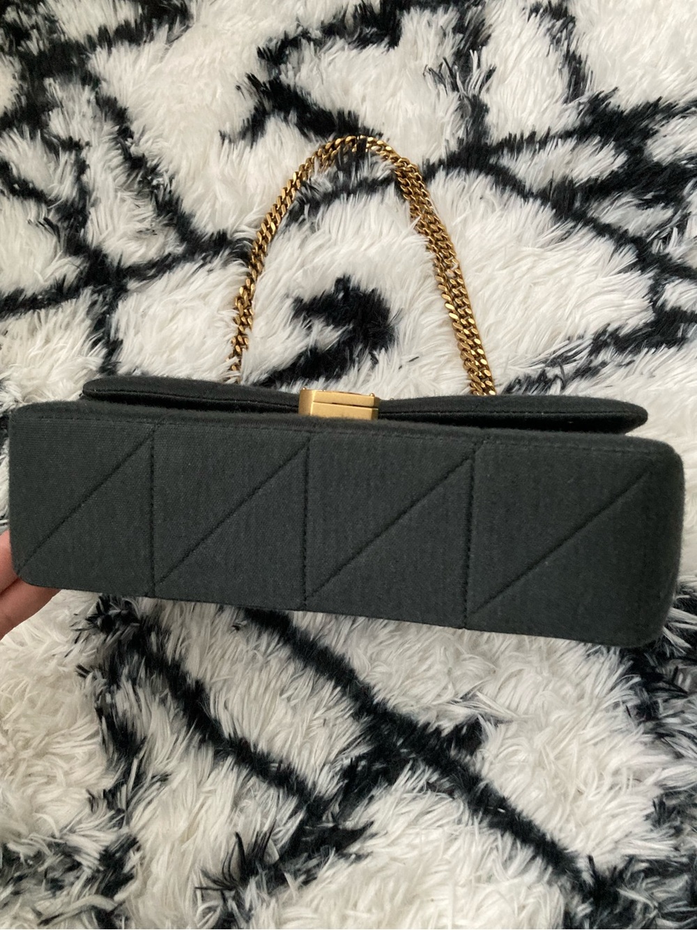 Saint Laurent Quilted Shoulder Bag in dark grey with Gold Hardware - Picture 11 of 13